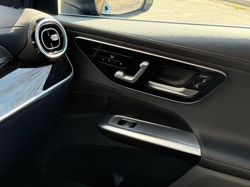 Used 2023 Mercedes-Benz GLC 300 4MATIC image 41