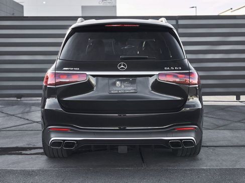 Used 2025 Mercedes-Benz GLS 63 AMG 4MATIC image 17