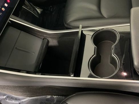 Used 2020 Tesla Model 3 Standard Range image 19