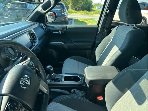 Used 2023 Toyota Tacoma TRD Sport image 23