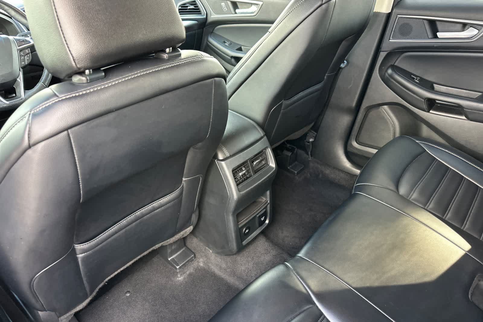 Certified 2024 Ford Edge SEL w/ Convenience Package AWD/4WD image 4
