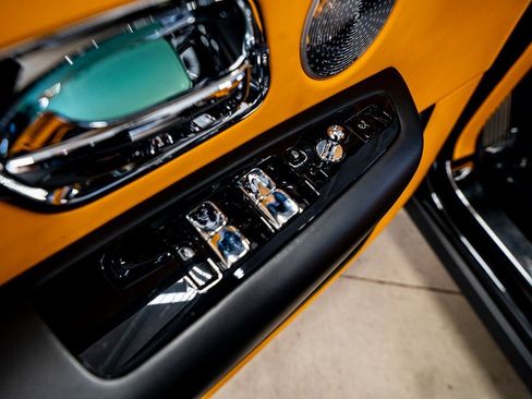 Used 2023 Rolls-Royce Cullinan image 40