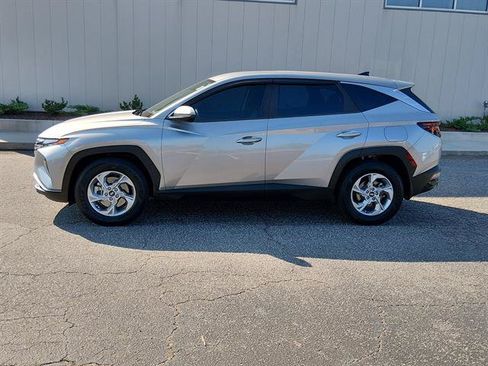 Used 2022 Hyundai Tucson SE w/ Cargo Package FWD image 6