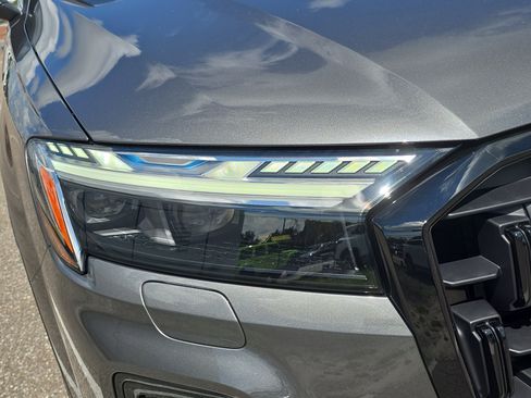 New 2025 Audi Q7 3.0T Prestige image 6
