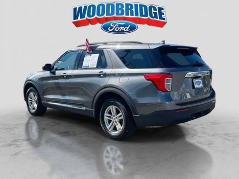 Certified 2022 Ford Explorer XLT w/ Class IV Trailer Tow Package image 6