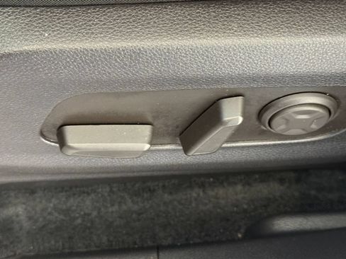 Used 2026 Kia Carnival FWD image 22