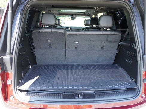 Used 2022 Jeep Wagoneer Series III w/ Premium Group I AWD/4WD image 29