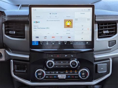 Used 2024 Ford Expedition Max XLT image 22