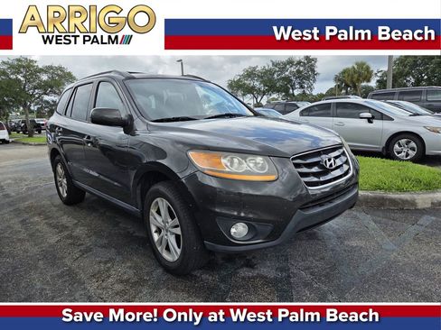 Used 2010 Hyundai Santa Fe SE FWD image 1