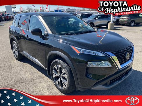 Used 2023 Nissan Rogue SV image 1