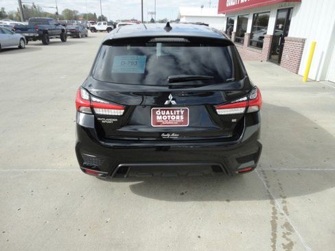 Used 2022 Mitsubishi Outlander Sport SE image 11