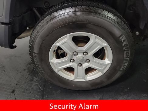 Used 2022 Jeep Wrangler Unlimited Sport AWD/4WD image 11