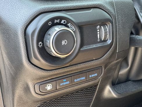 Used 2023 Jeep Wrangler Unlimited w/ 8.4" Radio Group AWD/4WD image 33