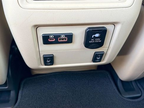 Used 2020 Nissan Pathfinder SL w/ Cargo Package image 28