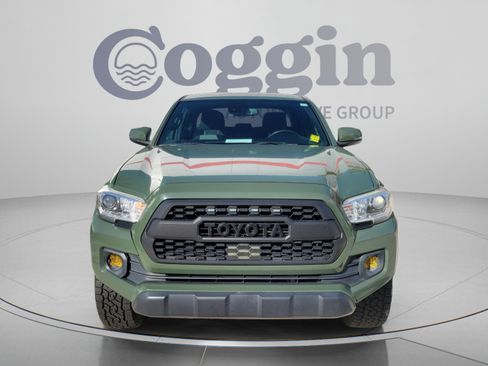 Used 2021 Toyota Tacoma TRD Off-Road AWD/4WD image 5