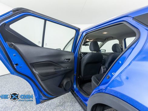 Used 2022 Nissan Kicks SV image 23