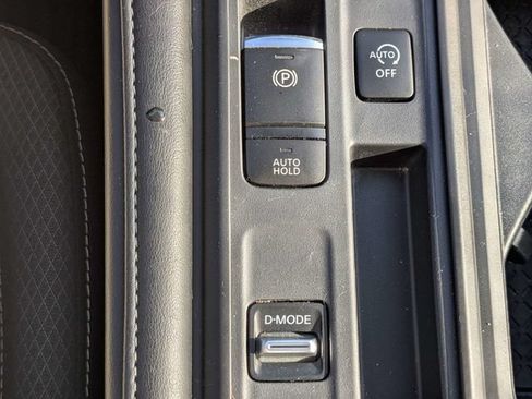 Used 2025 Nissan Pathfinder S FWD image 23