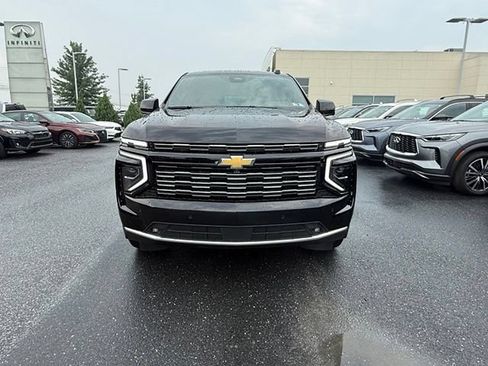 Used 2026 Chevrolet Suburban High Country w/ Sun And Tow Package AWD/4WD image 3