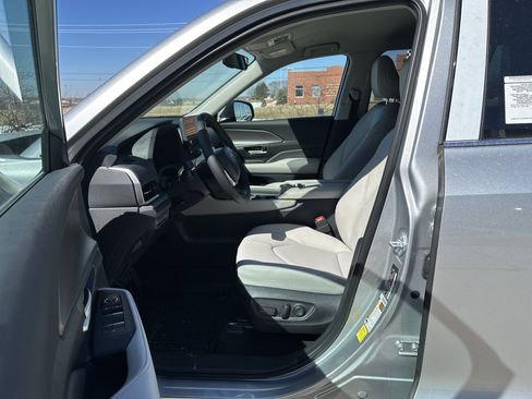 New 2026 Toyota Grand Highlander image 11