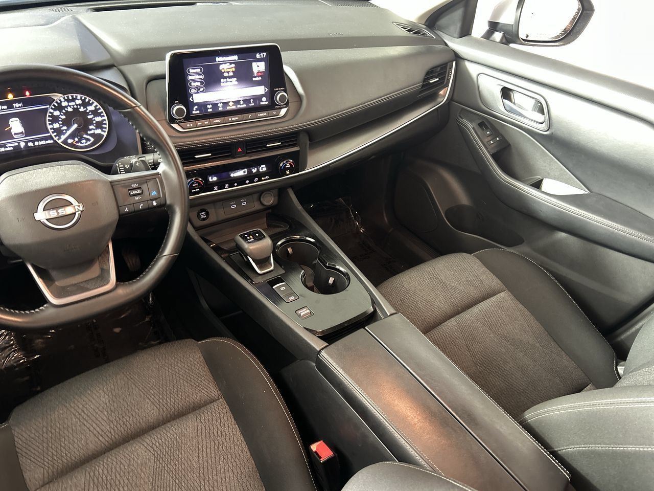 Used 2025 Nissan Rogue SV FWD image 23