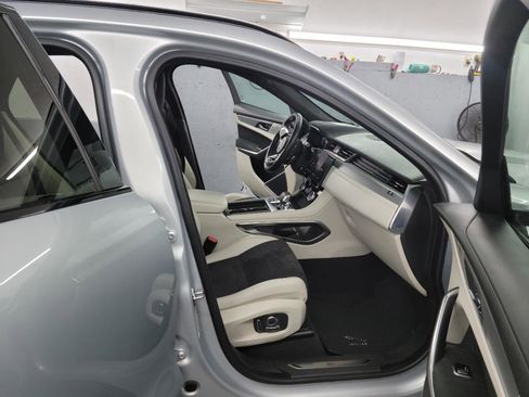 Used 2021 Jaguar F-PACE SVR AWD/4WD image 10