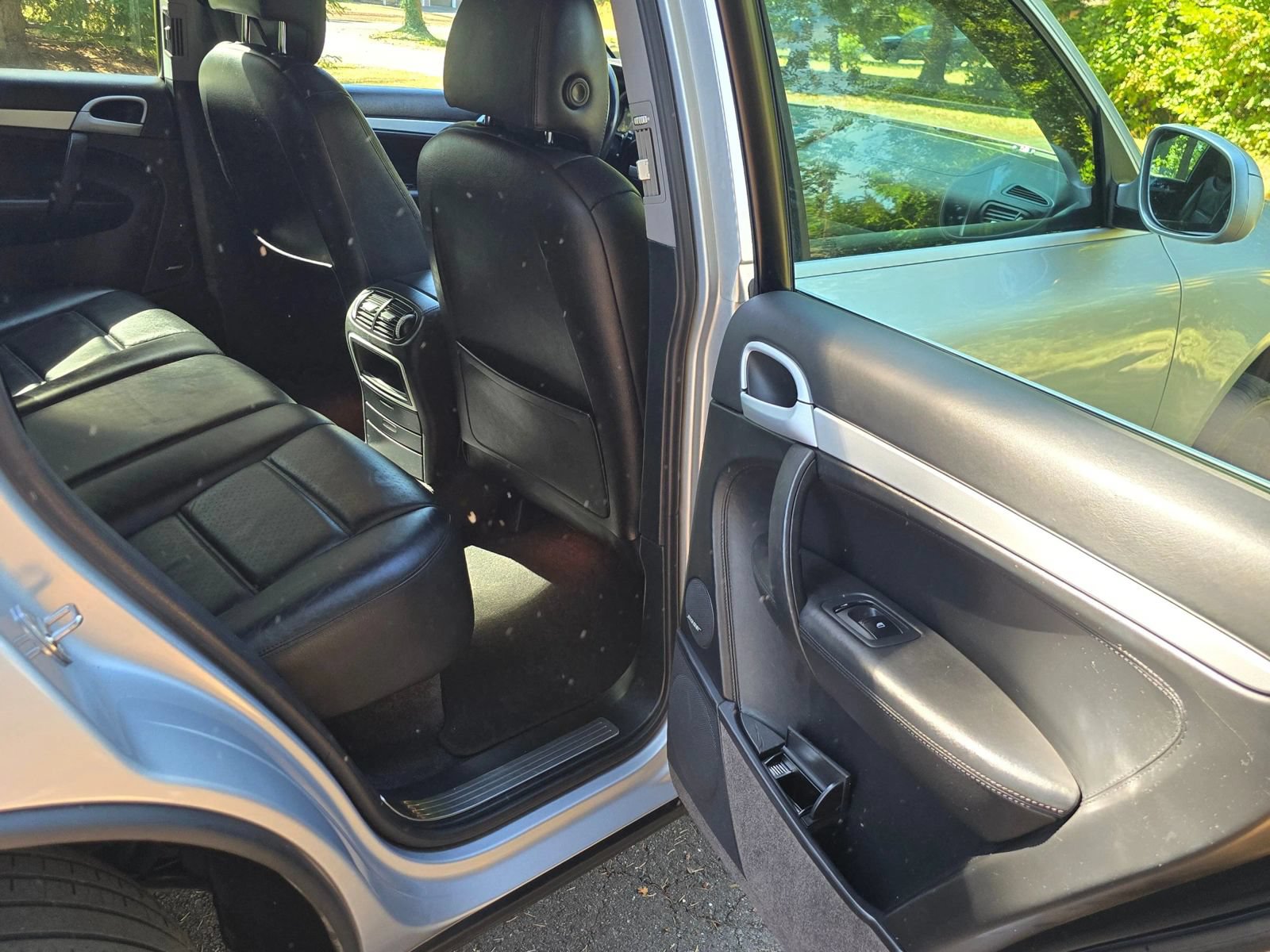 Used 2004 Porsche Cayenne S AWD/4WD image 13