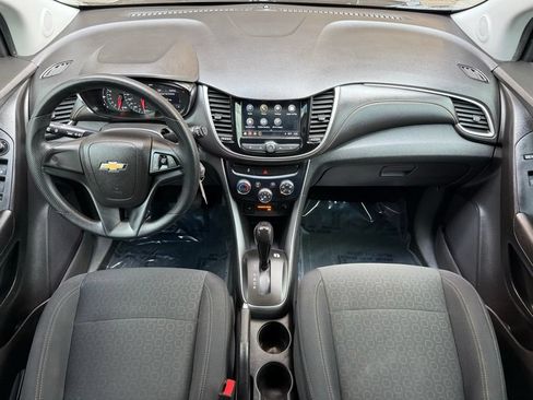 Used 2018 Chevrolet Trax LS FWD image 16