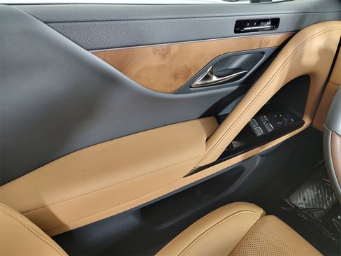 New 2025 Lexus LX 600 4WD w/ Luxury Package image 36