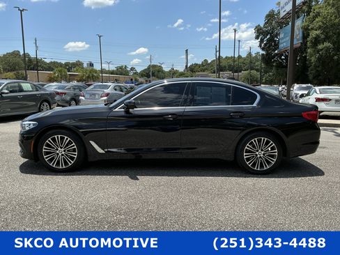 Used 2019 BMW 530i w/ Convenience Package RWD image 2