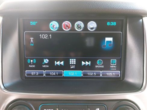 Used 2018 Chevrolet Suburban LT image 27