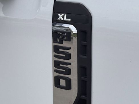 New 2026 Ford F550 4x4 Regular Cab Super Duty image 9