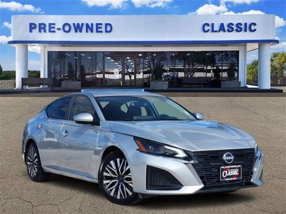 Used 2024 Nissan Altima 2.5 SV w/ SV Premium Package