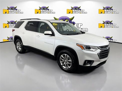 Used 2020 Chevrolet Traverse LT image 3