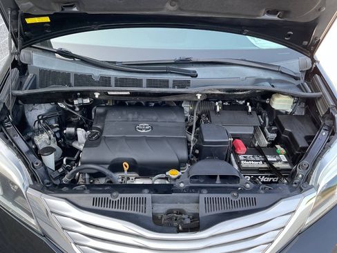 Used 2016 Toyota Sienna Limited w/ Protection Package FWD image 63