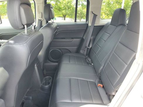 Used 2016 Jeep Patriot High Altitude AWD/4WD image 27