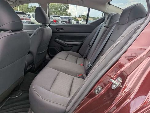 Used 2025 Nissan Altima 2.5 SV FWD image 15