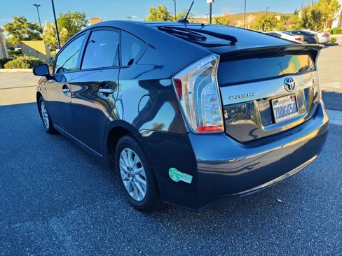 Used 2013 Toyota Prius Plug-In Hybrid image 6