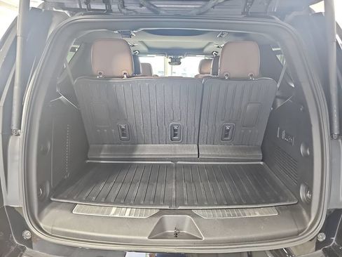 Certified 2023 Chevrolet Tahoe High Country AWD/4WD image 17