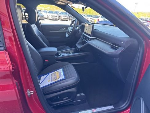 Used 2025 Ford Explorer ST-Line AWD/4WD image 20