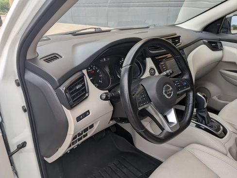 Used 2020 Nissan Rogue Sport SL w/ Premium Package AWD/4WD image 9