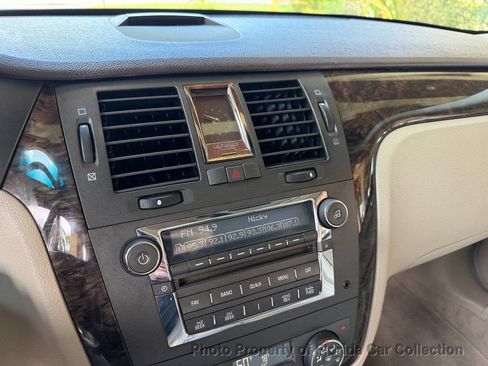 Used 2008 Cadillac DTS FWD image 38