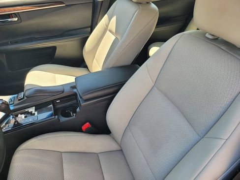 Used 2014 Lexus ES 350 w/ Premium Package FWD image 11