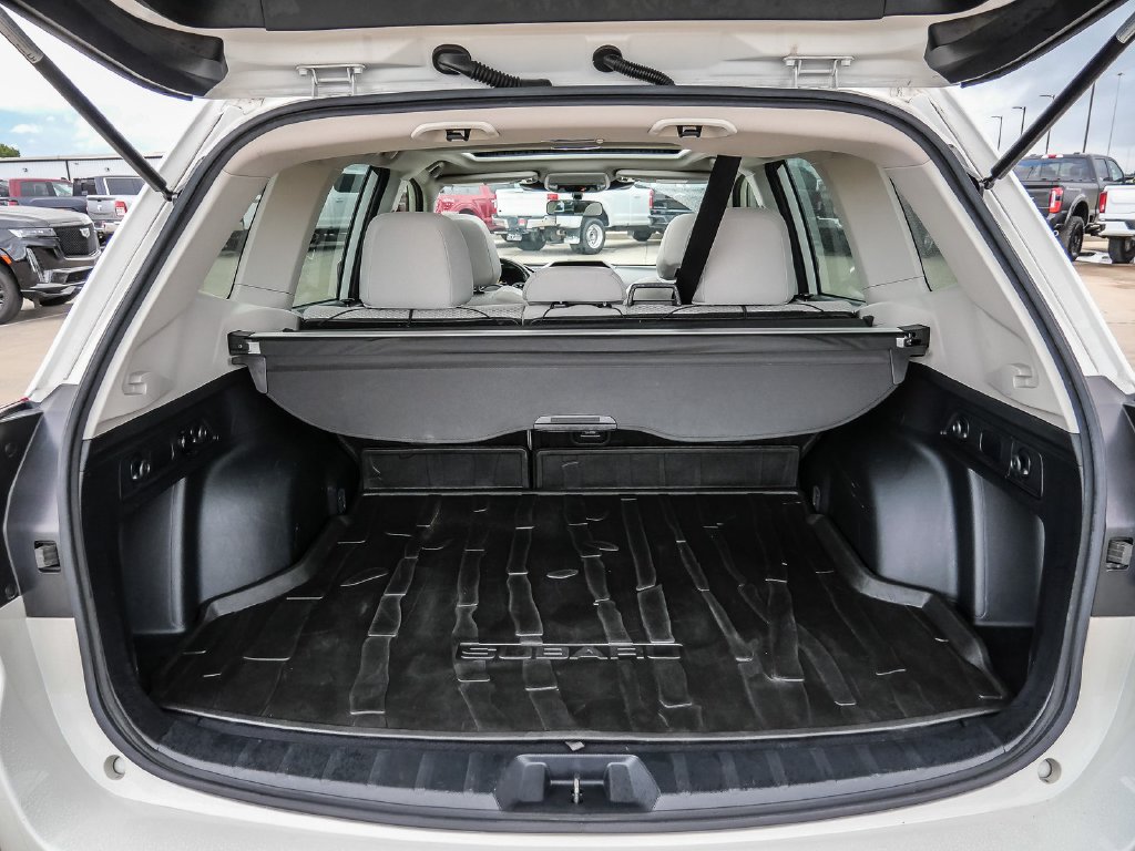 Used 2022 Subaru Forester Premium AWD/4WD image 12