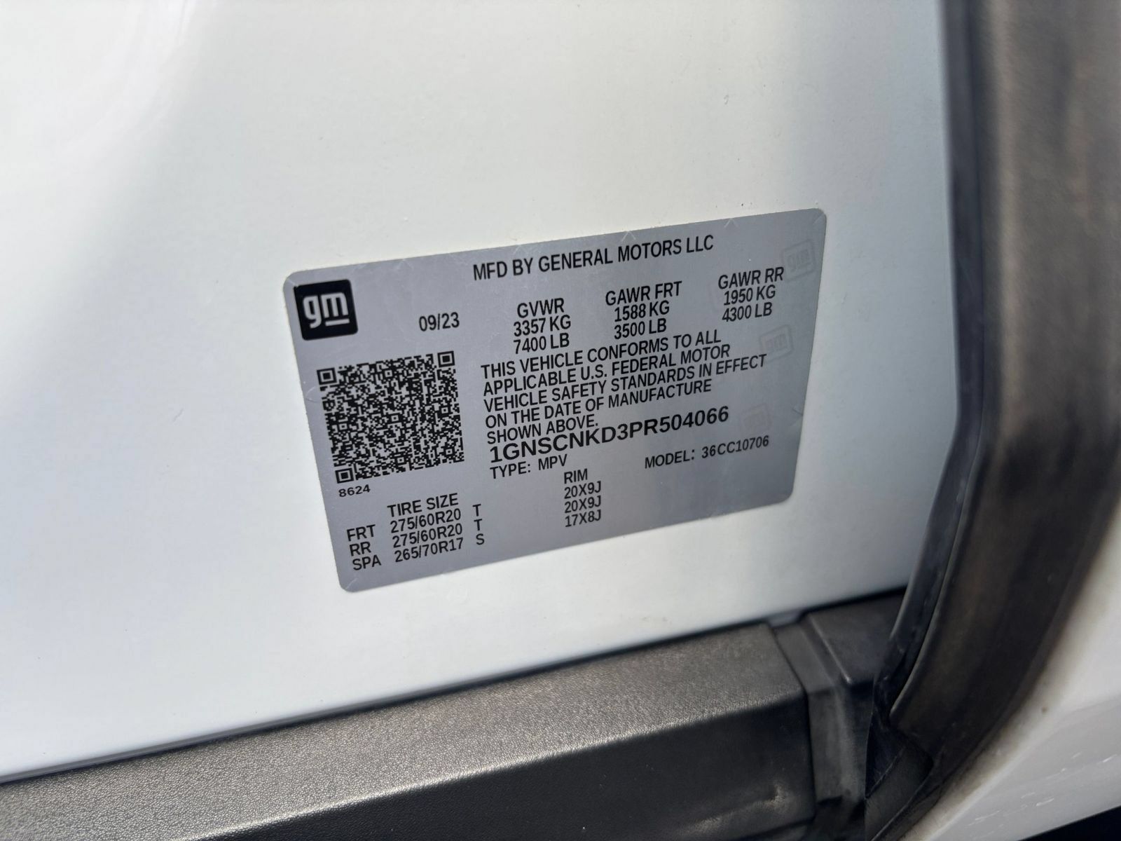 Used 2023 Chevrolet Tahoe LT w/ Luxury Package RWD image 32