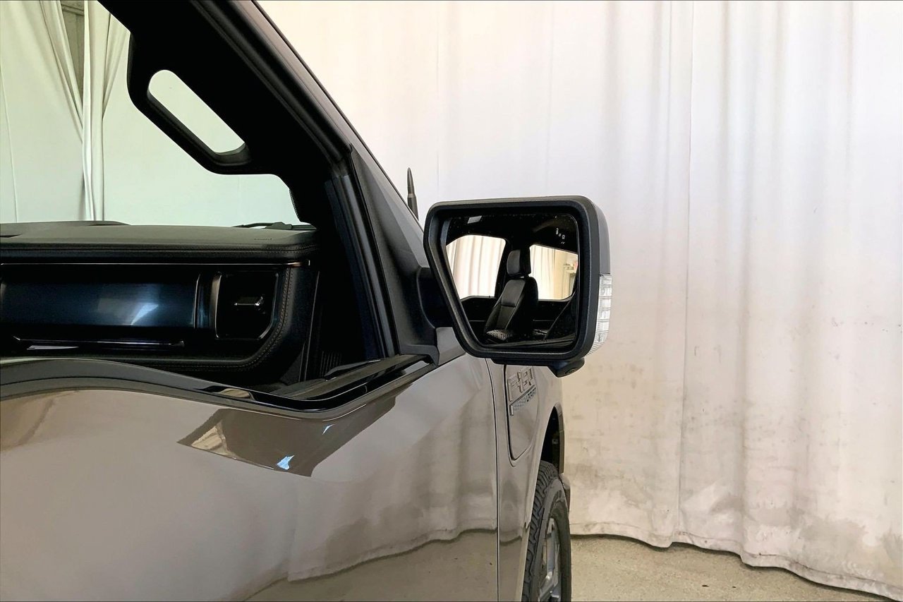 Used 2023 Ford F150 Lightning Lariat w/ Max Trailer Tow Package AWD/4WD image 11