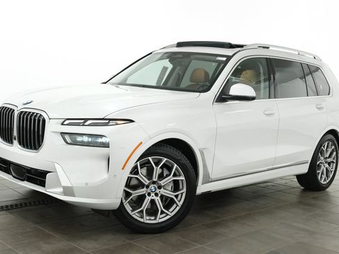 Used 2024 BMW X7 xDrive40i w/ Premium Package AWD/4WD image 1