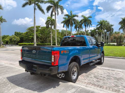 Used 2022 Ford F250 XL w/ Power Equipment Group AWD/4WD image 7