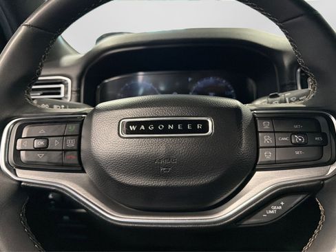 Used 2024 Jeep Wagoneer Series II AWD/4WD image 24