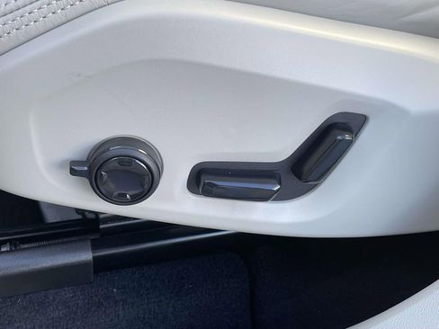 New 2026 Volvo XC60 B5 Ultra w/ Protection Package Premier image 7