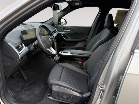 Certified 2023 BMW X1 xDrive28i w/ Convenience Package image 9